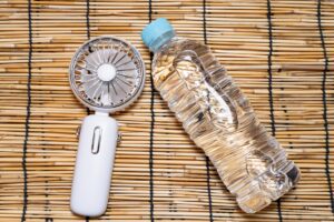 投稿についてもっと詳しく 夏のパラドックス!水分補給とむくみの意外な関係性